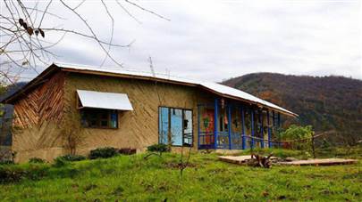 اقامتگاه بوم گردی رنگین خانه تنکابن اقامتگاه بوم گردی رنگین خانه تنکابن